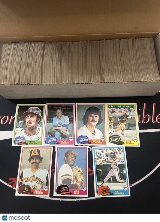 1981 Topps NEAR COMPLETE SET 695/726 (EX-EX/MT)