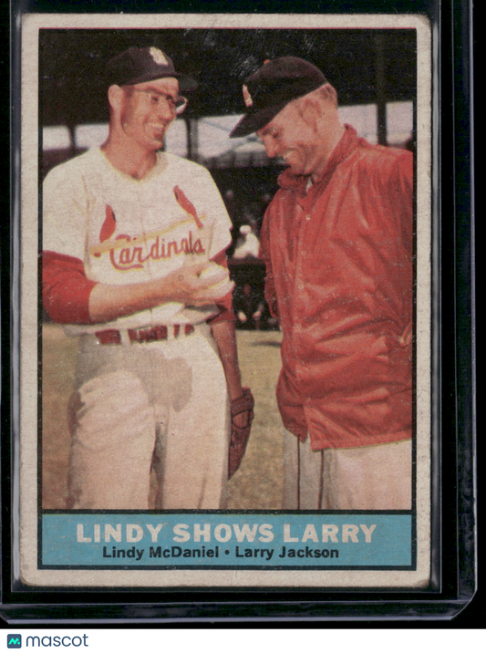 1961 Topps LINDY MCDANIEL/LARRY JACKSON #75 Lindy Shows Larry