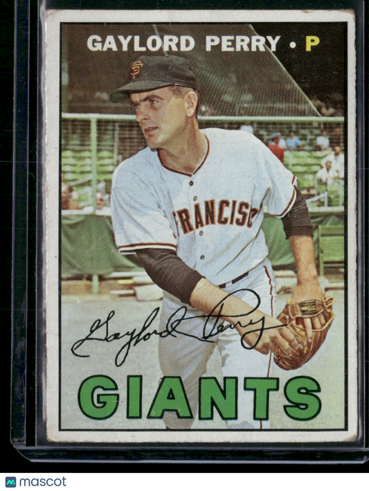 1967 Topps GAYLORD PERRY #320 wrinkles on back Scratch on surface