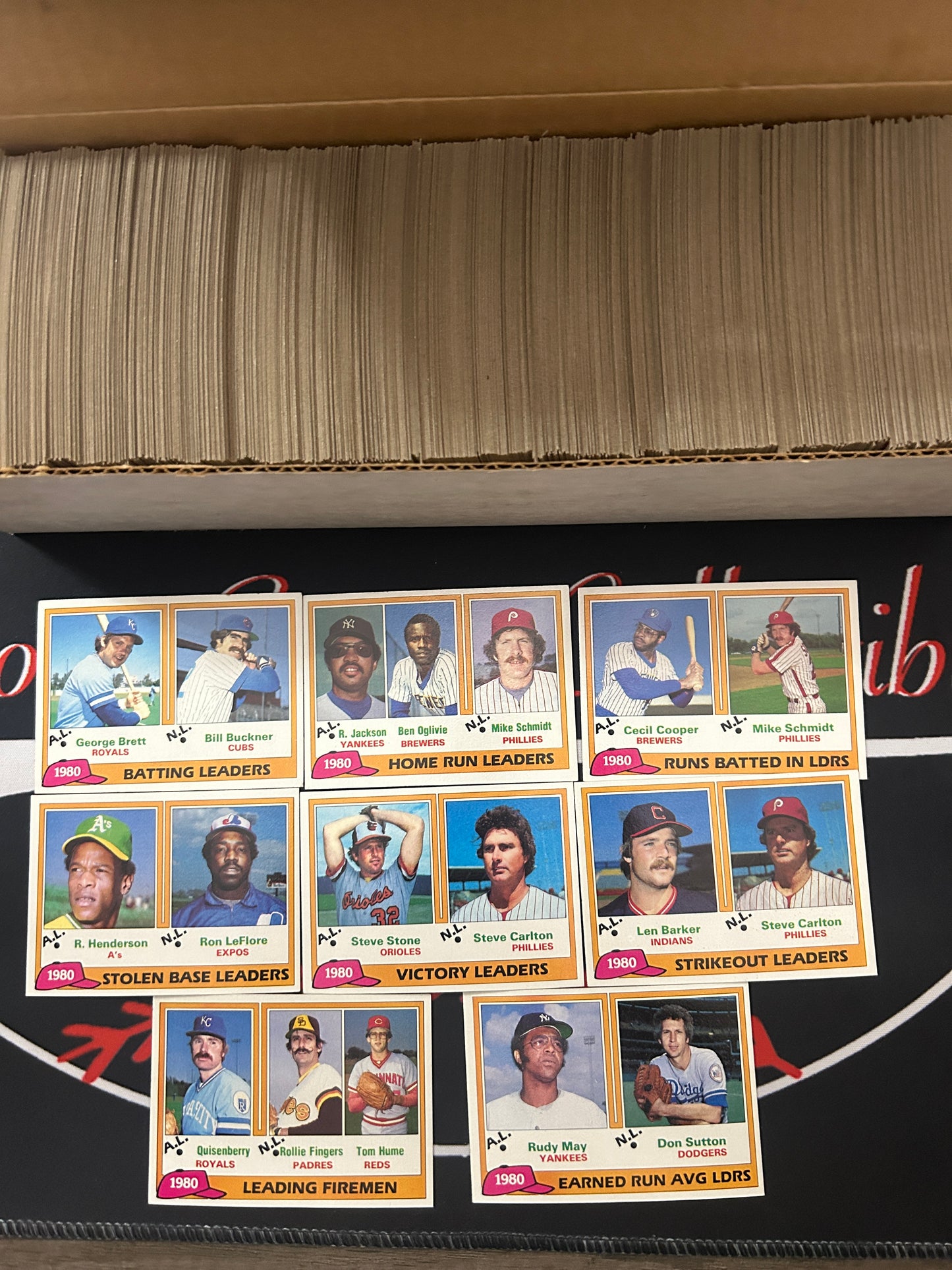 1981 Topps NEAR COMPLETE SET 695/726 (EX-EX/MT)
