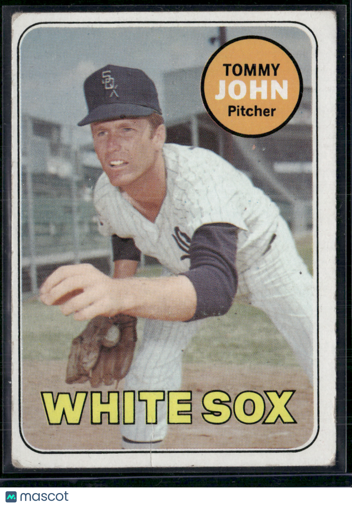 1969 Topps TOMMY JOHN #465 Crease (VG-VG/EX)