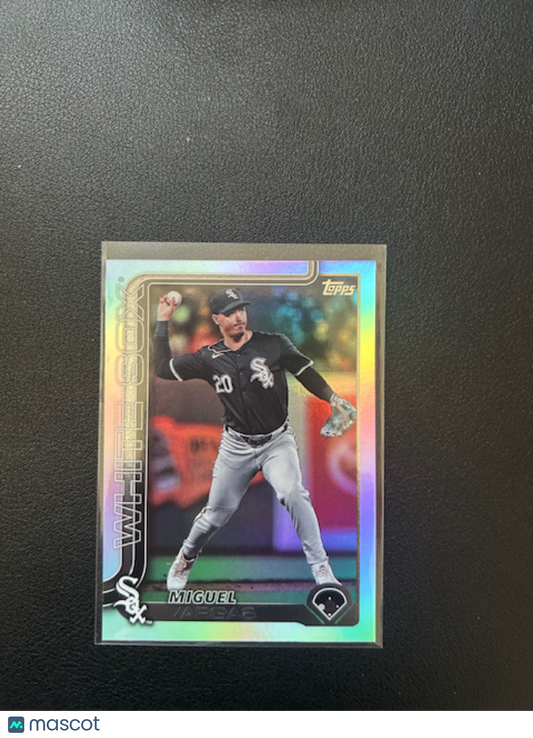 2025 Topps Series 1 MIGUEL VARGAS #190 Rainbow Foil