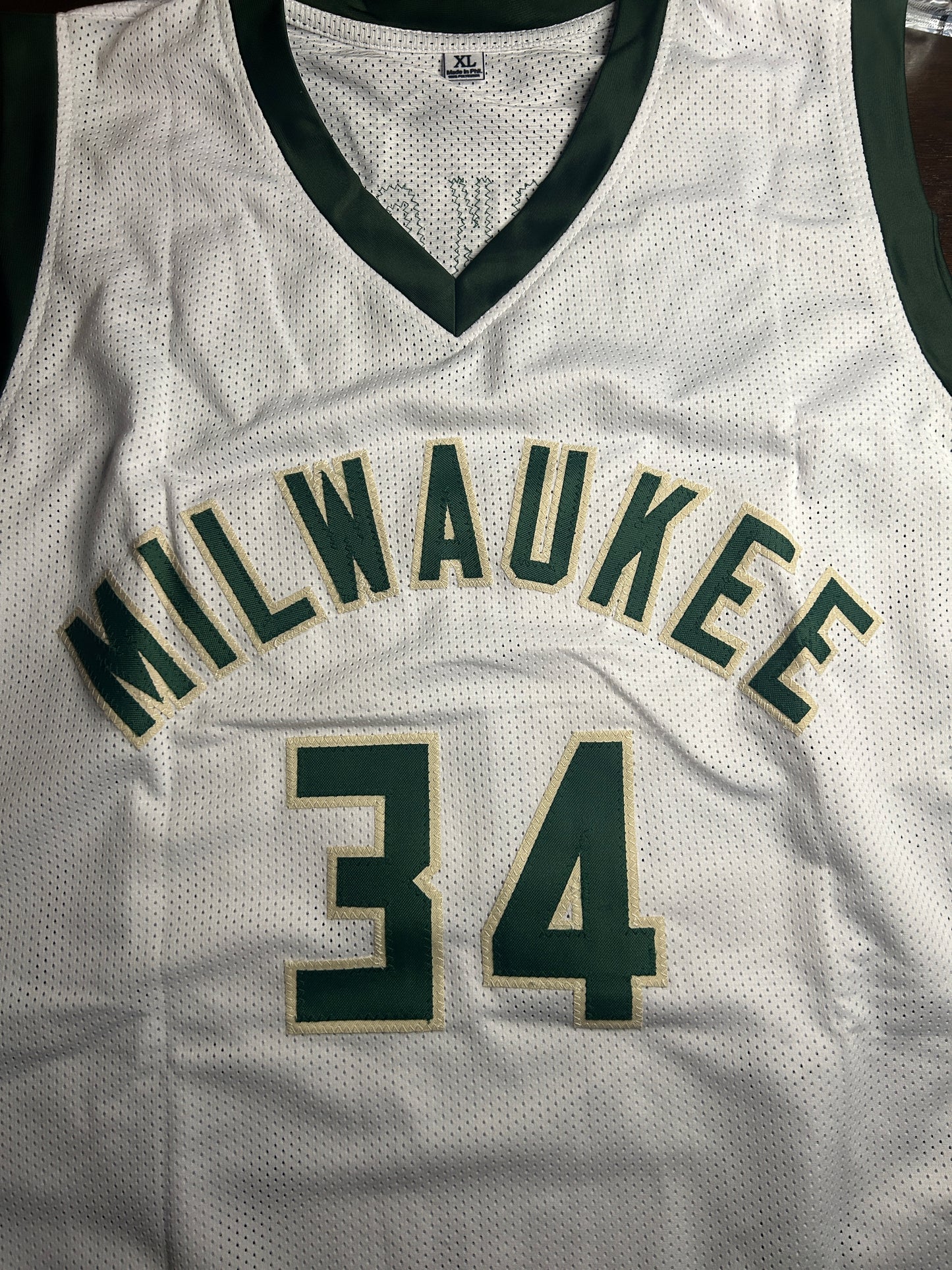 GIANNIS ANTETOKOUNMPO Signed Milwaukee Bucks Jersey-Custom Jersey-JSA Certified